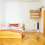 Cozy Designer Apartment In Friedrichshain